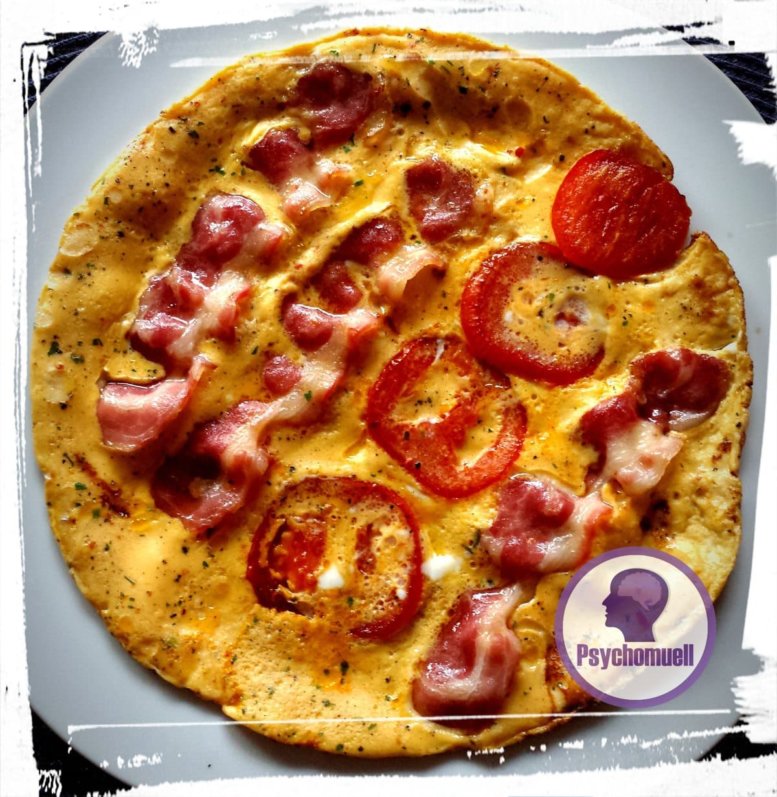 fruehstueck-omelette-mit-speck-lowcarb-lchf
